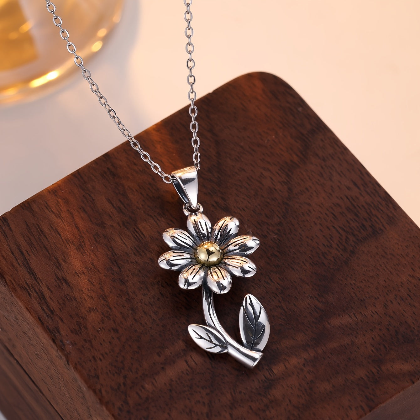 925 Sterling Silver Small Daisy Pendant Necklace, Boho Style